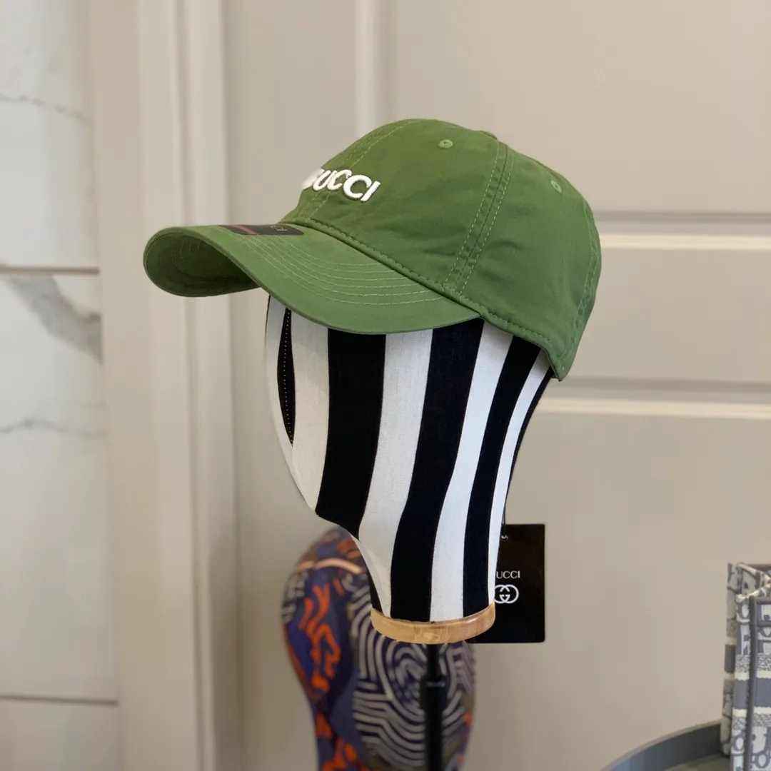 p60 Gucci Baseball Cap♥️GUCCI Baseball Cap🧢Official website new product Gucci Baseball Cap, original quality is very popular 🔥🎩 The craftsmanship is very exquisite, high-end and classy! Low-key luxury, easy to carry! Excellent quality👍Fashionable and versatile