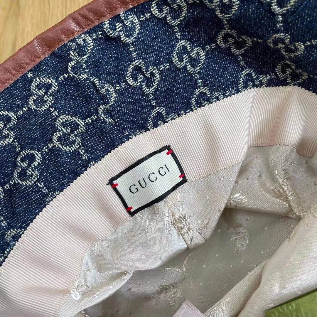 P100 GUCCI Gucci original denim fabric 🐮The hat is extremely soft and the material is very light and thin. It doesn’t pick on your face shape and doesn’t feel oppressive. It’s especially comfortable in summer! 🏖The presbyopia LOGO pattern is clear and high-quality! ⚠️Original 1:1 main wheat and wash water mark, pattern-matching nailing method, completely hand-sewn! Match the edges! Spot goods! Spot goods! Head circumference: around 57-58