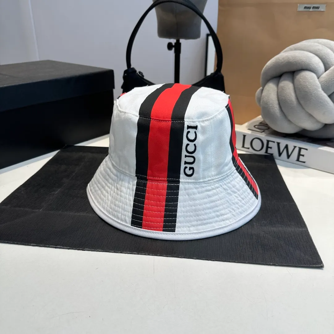 P60 GUCCI Gucci's new counter-synchronized reversible fisherman hat, popular model shipped, super easy to match, new model on the shelves