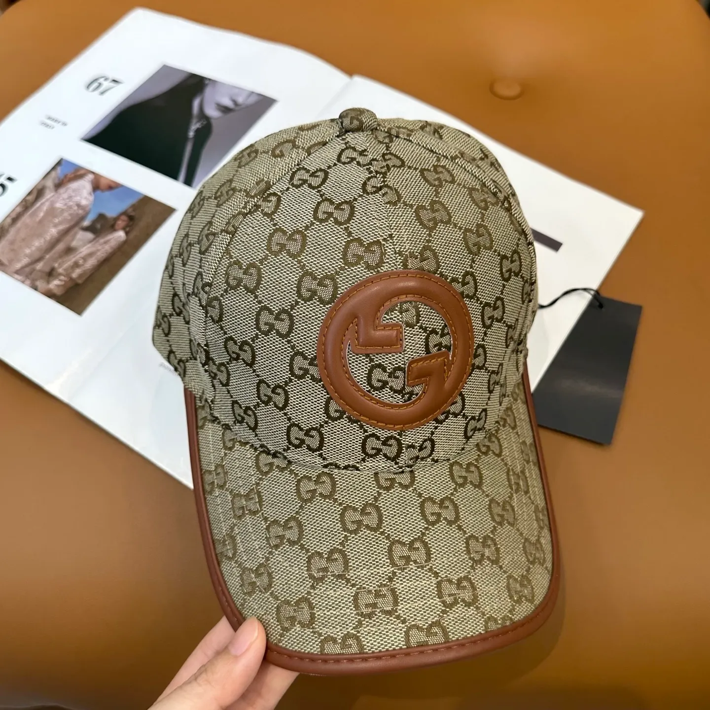 P56 Gucci (Gucci) classic original baseball cap 😍Customized with 1:1 mold opening at the counter, the highest version, the original canvas is light and breathable! Photographed in real life, suitable for men and women in all seasons, basic head circumference 56cm, adjustable patches.
