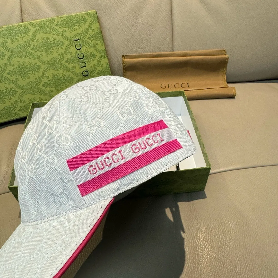 p90, Gucci (Gucci) new spring and summer original baseball cap, logo webbing, 1:1 mold customization, original canvas + first-layer cowhide, popular purchasing agent, versatile style for men and women, great quality! The basic head circumference is 56cm, and the patch is adjustable.