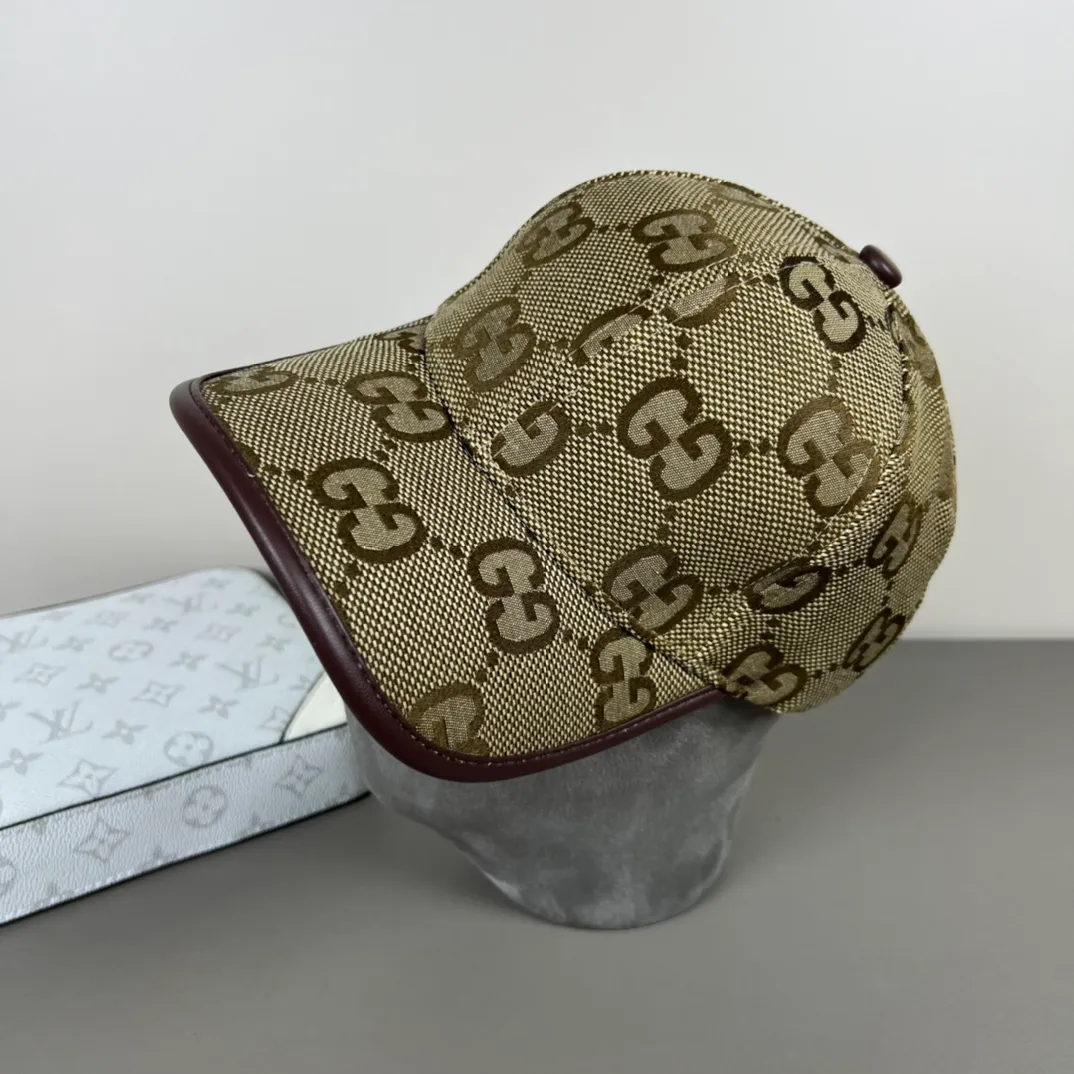 P56💰Gucci Baseball Cap♥️GUCCI🧢Official website new product, baseball cap, original quality, hot arrival 🔥🎩 The craftsmanship is very exquisite, high-end and classy! Low-key luxury, easy to carry! Running volume!