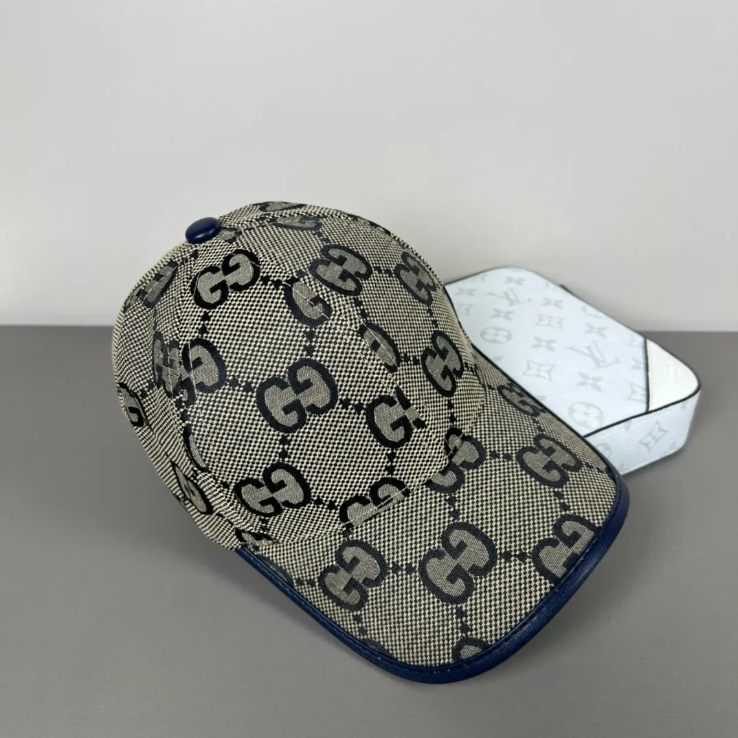 P56💰Gucci Baseball Cap♥️GUCCI🧢Official website new product, baseball cap, original quality, hot arrival 🔥🎩 The craftsmanship is very exquisite, high-end and classy! Low-key luxury, easy to carry! Running volume!