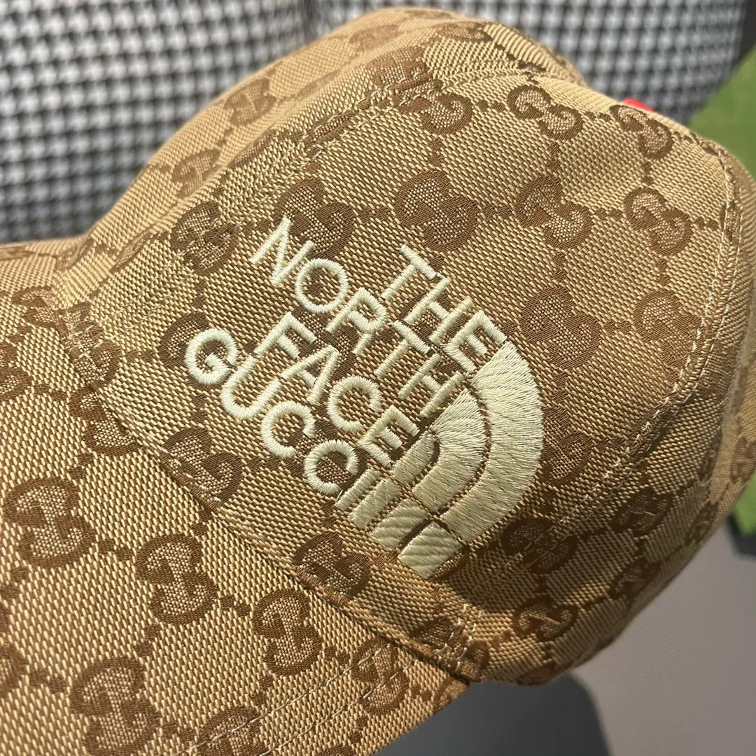 Batch 90, Gucci (Gucci) new original baseball cap, North embroidery! Counter 1:1, imported canvas + first-layer cowhide, popular for purchasing, versatile style for men and women, great quality! The basic head circumference is 56cm, and the patch is adjustable.
