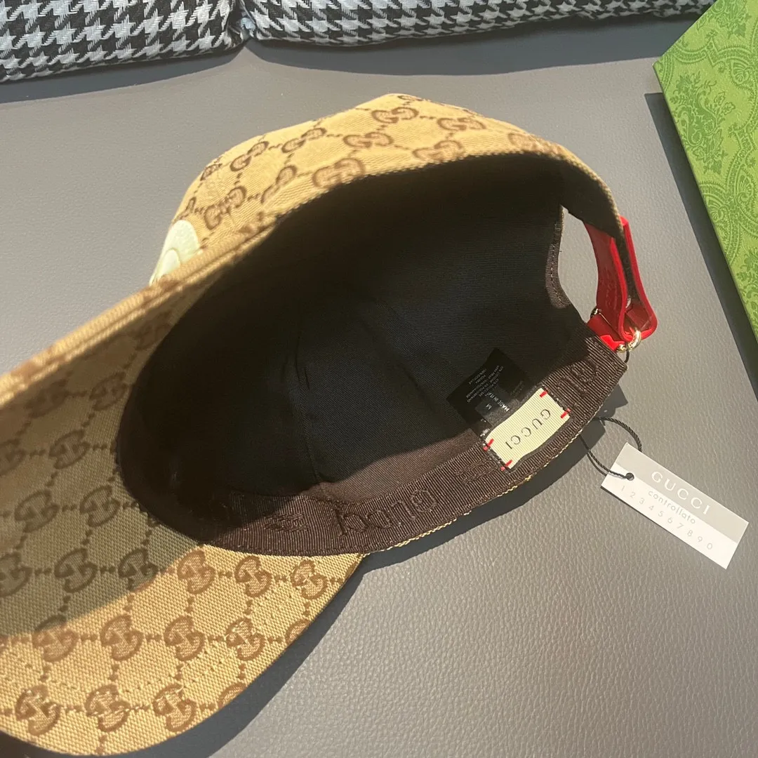 Batch 90, Gucci (Gucci) new original baseball cap, North embroidery! Counter 1:1, imported canvas + first-layer cowhide, popular for purchasing, versatile style for men and women, great quality! The basic head circumference is 56cm, and the patch is adjustable.