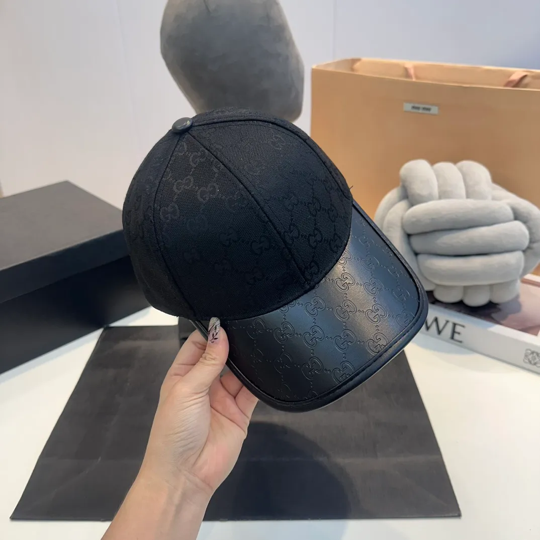 P60 GUCCI Gucci Baseball Cap👒Official website new product Gucci🧢original quality is very popular. The craftsmanship is very exquisite, high-end and classy! Low-key luxury, easy to carry! Running volume