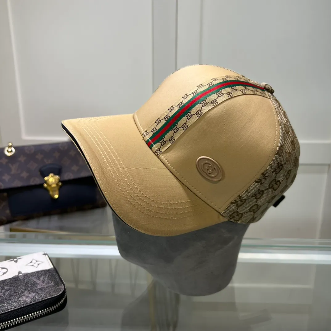P48💰Gucci Baseball Cap♥️GUCCI🧢New product from the official website, baseball cap, original quality, very popular 🔥🎩 The craftsmanship is very exquisite, high-end and classy! Low-key luxury, easy to carry! Running volume!
