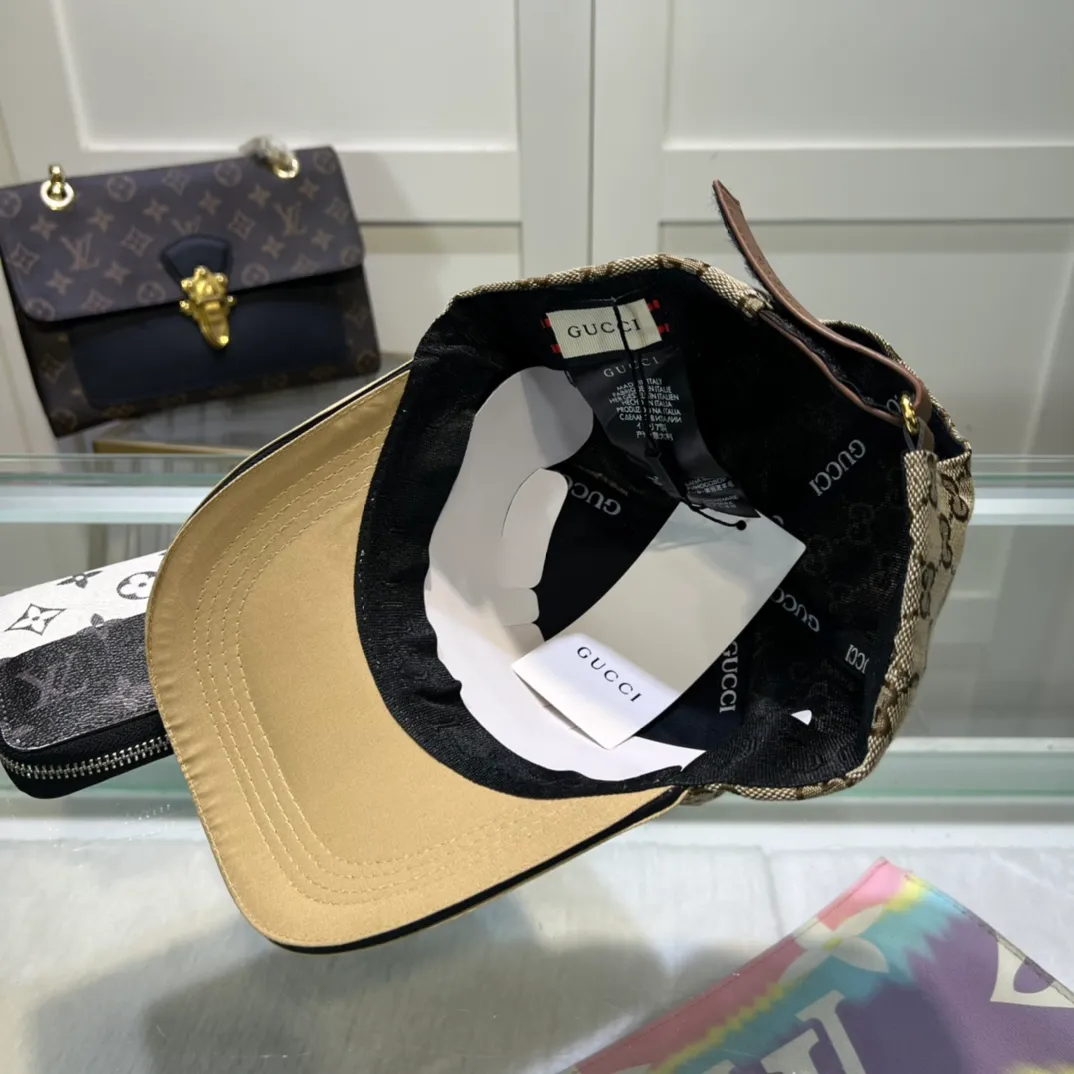 P48💰Gucci Baseball Cap♥️GUCCI🧢New product from the official website, baseball cap, original quality, very popular 🔥🎩 The craftsmanship is very exquisite, high-end and classy! Low-key luxury, easy to carry! Running volume!