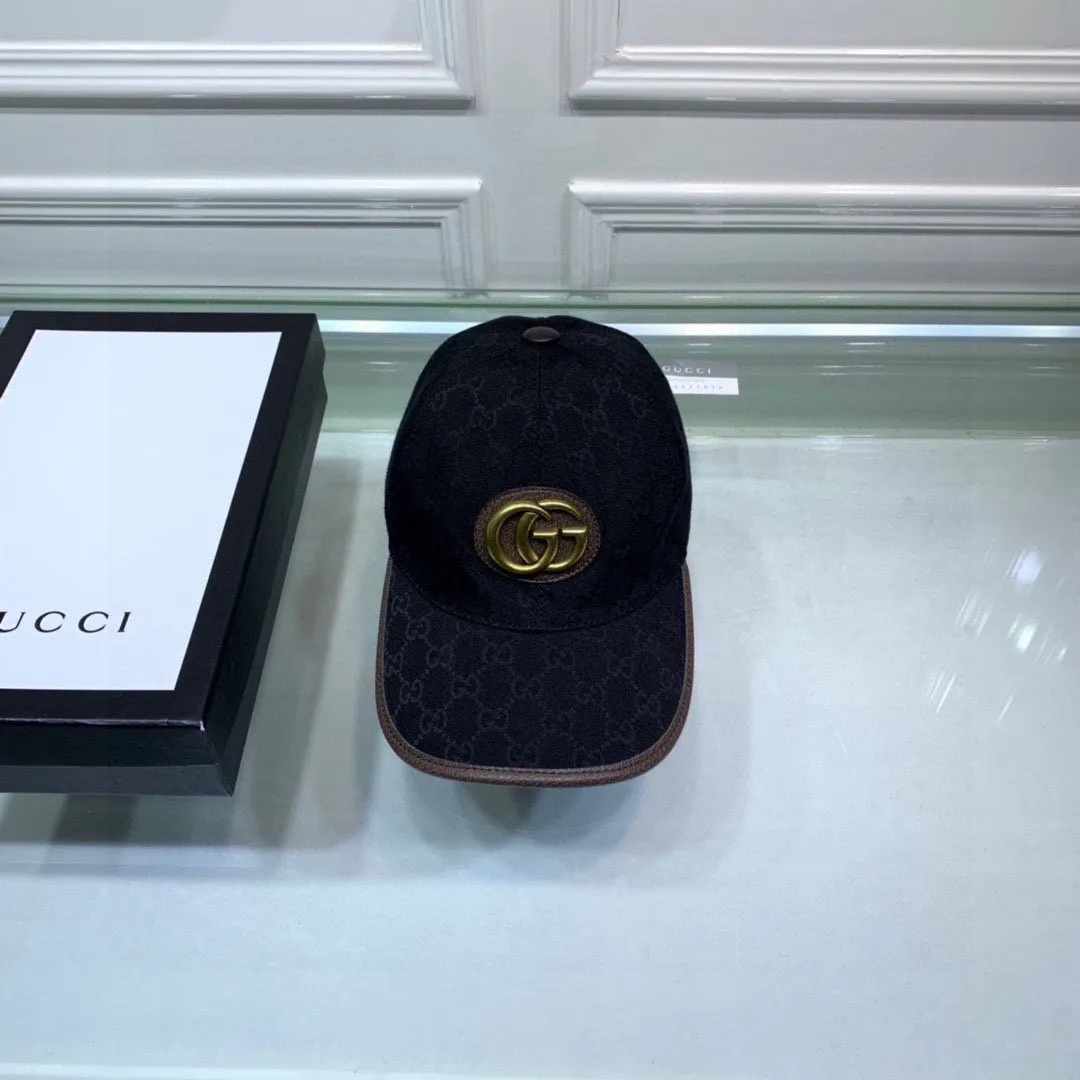 🉐100 Comes with a packaging bag, Gucci's new original baseball cap, metal double G, the latest model at the counter, 1:1 custom molding, genuine molding hardware, original canvas fabric + first-layer cowhide, original factory quality! The quality is great, the basic head circumference is 56cm, and the patch is adjustable.