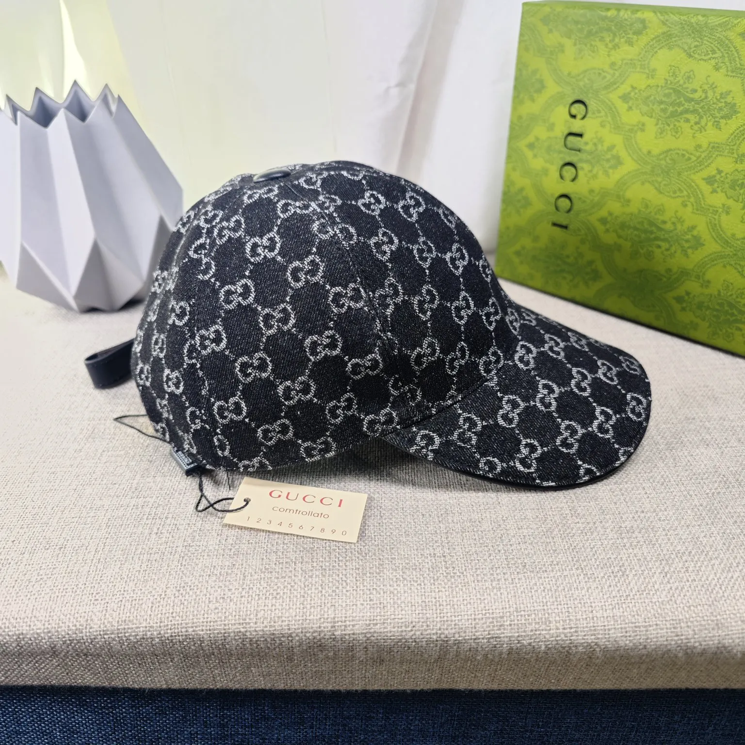 p 45 Gucci--denim Gucci high version original single pair flower baseball cap [福]