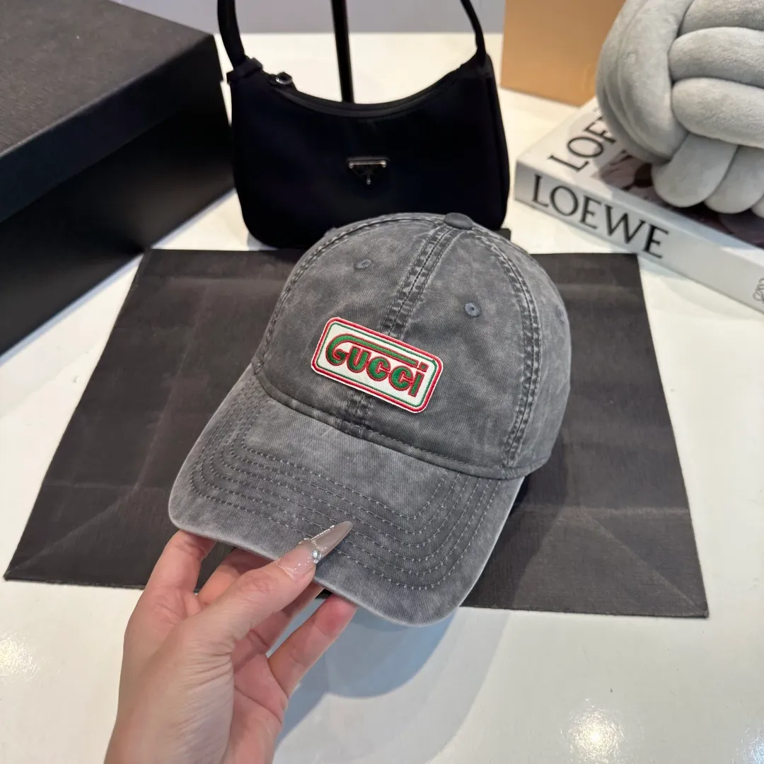 P60 Gucci new original baseball cap, exquisite and pure, stylish and stylish, cool and fashionable, great quality