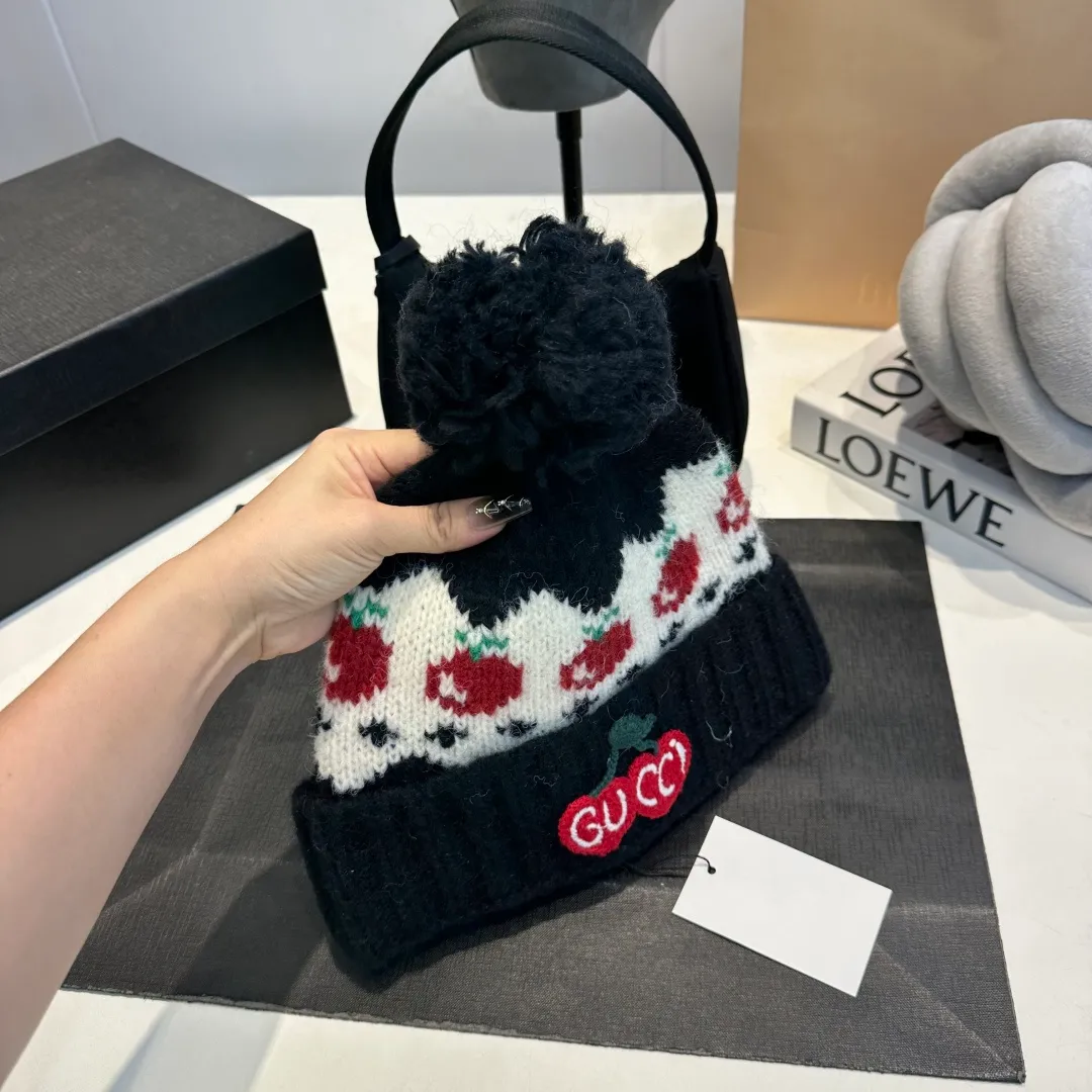 P60 Gucci knitted beanie, unisex