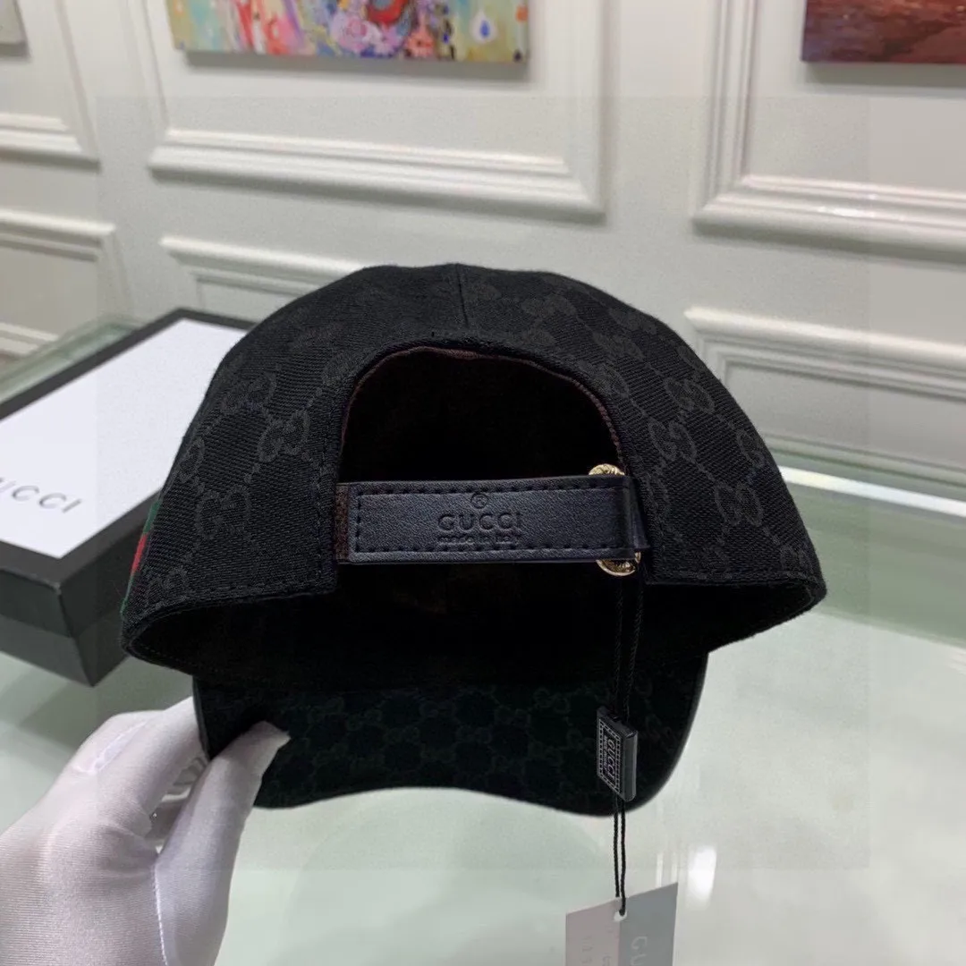 🉐120., Gucci (Gucci) new original baseball cap, big bee embroidery, 1:1 mold customization, heavy embroidery, details comparable to counters, original canvas + first-layer cowhide, pure cotton lining, great quality! The first choice for handsome men and beautiful women, fashionable and versatile. Basic head circumference 56, adjustable patch