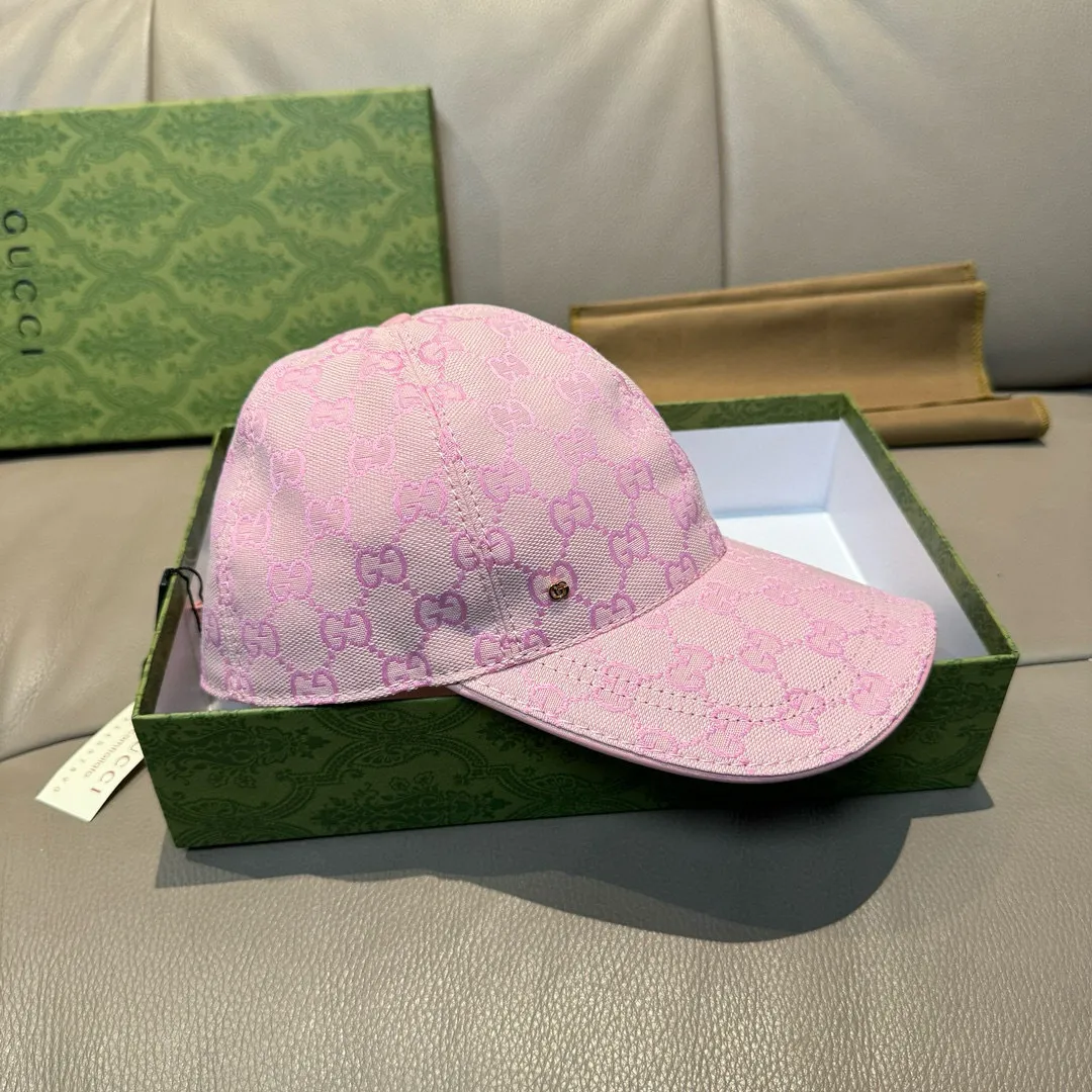 P90., Gucci (Gucci) new original baseball cap, metal small double G, the latest model at the counter, 1:1 mold customization, genuine mold hardware, original canvas fabric + first-layer cowhide, original quality! The quality is great, the basic head circumference is 56cm, and the patch is adjustable.