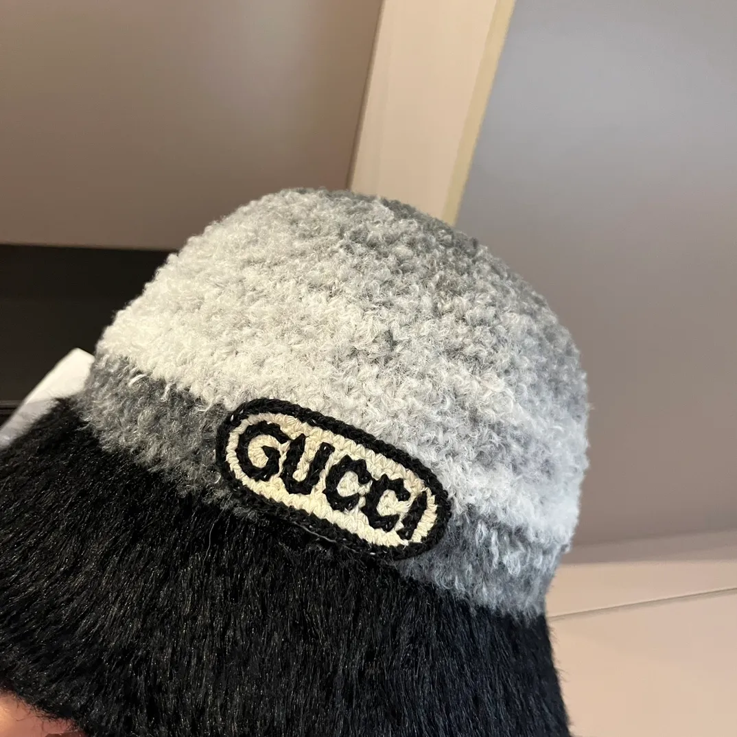 💰100¥ Gucci new sherpa bucket hat, gradient color, head circumference 57cm