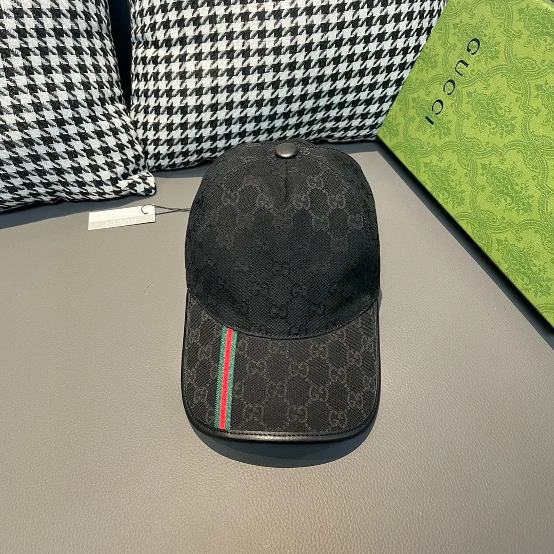 p90., Gucci (Gucci) classic original baseball cap, vertical small webbing, 1:1 mold customization, original canvas + first-layer cowhide, genuine leather edging, handsome and fashionable, popular purchasing agency, versatile style for men and women, great quality! The basic head circumference is 56cm, and the patch is adjustable.