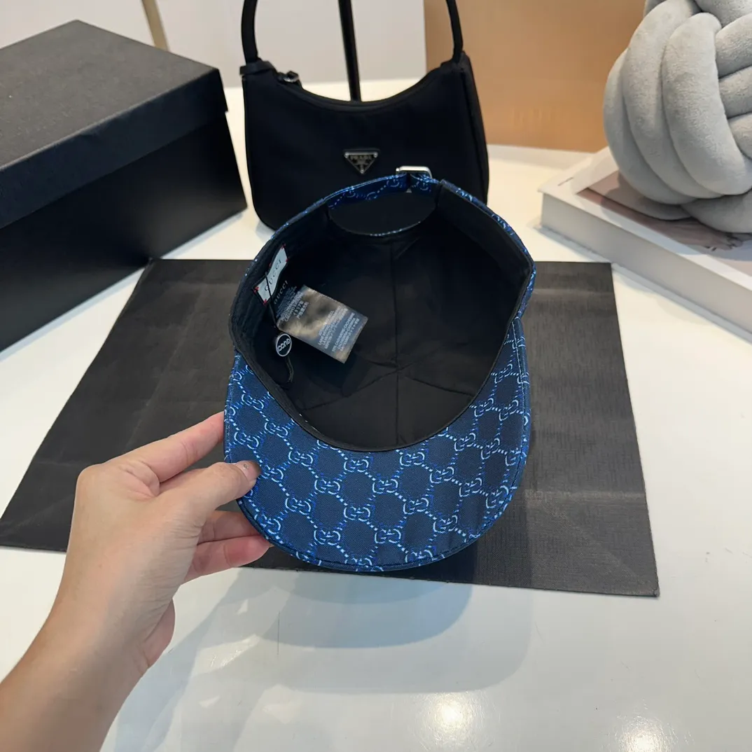 P54 Gucci (Gucci) classic original baseball cap, the highest version, light and breathable! Photographed in real life, suitable for men and women in all seasons, basic head circumference 58cm, adjustable patches. hat
