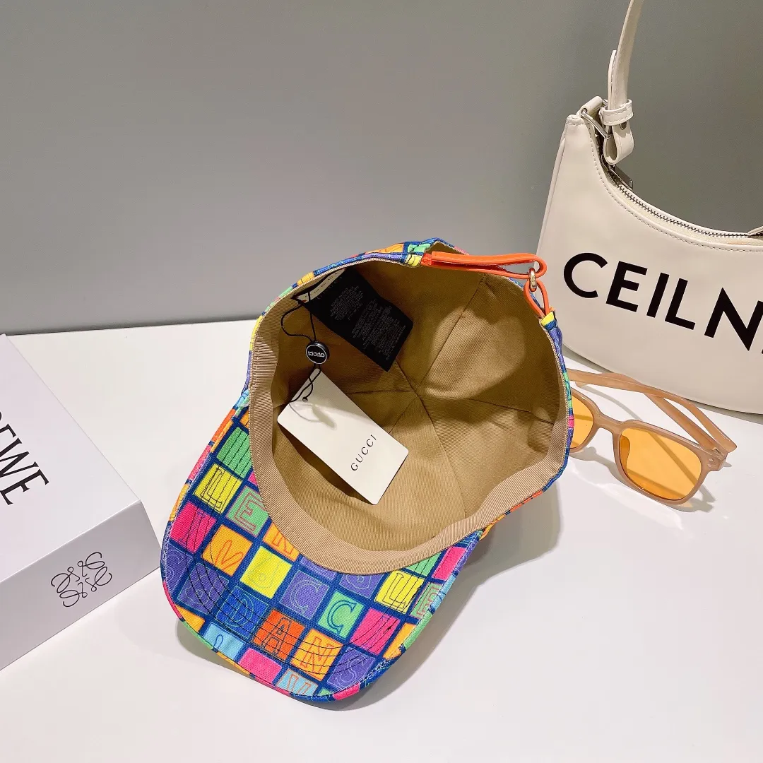 P66💰GUCCI Baseball Cap, new product from the official website, baseball cap, original quality, very popular 🔥🎩 The craftsmanship is very exquisite, high-end and classy! Low-key luxury, easy to carry! Running volume!