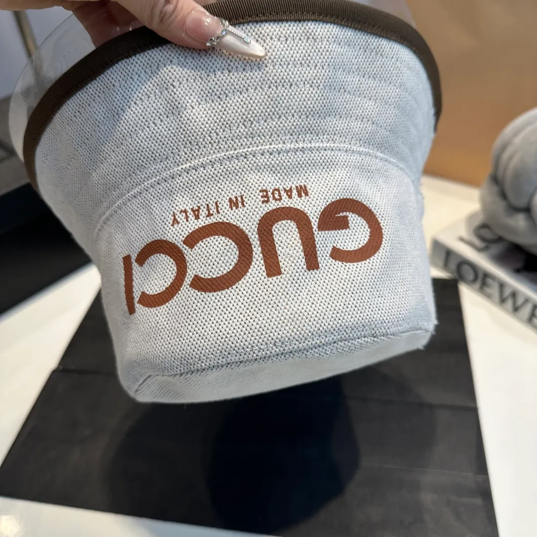 P60 GUCCI Gucci 2025 counter new simple embroidered fisherman hat, very trendy! Casual and sports style, classic production, super easy to match!