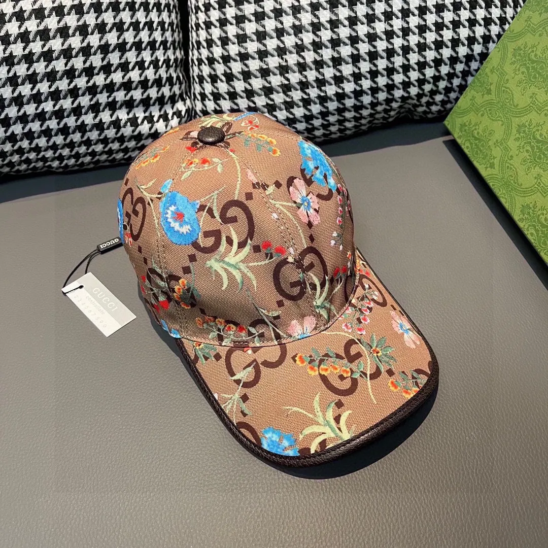 🉐️90 🎗, Gucci Gucci’s new original baseball cap, floral large double G, custom-made at the counter with 1:1 mold opening, perfect pattern, original canvas fabric + first-layer cowhide, light and breathable! The basic head circumference is 56cm, and the patch is adjustable.