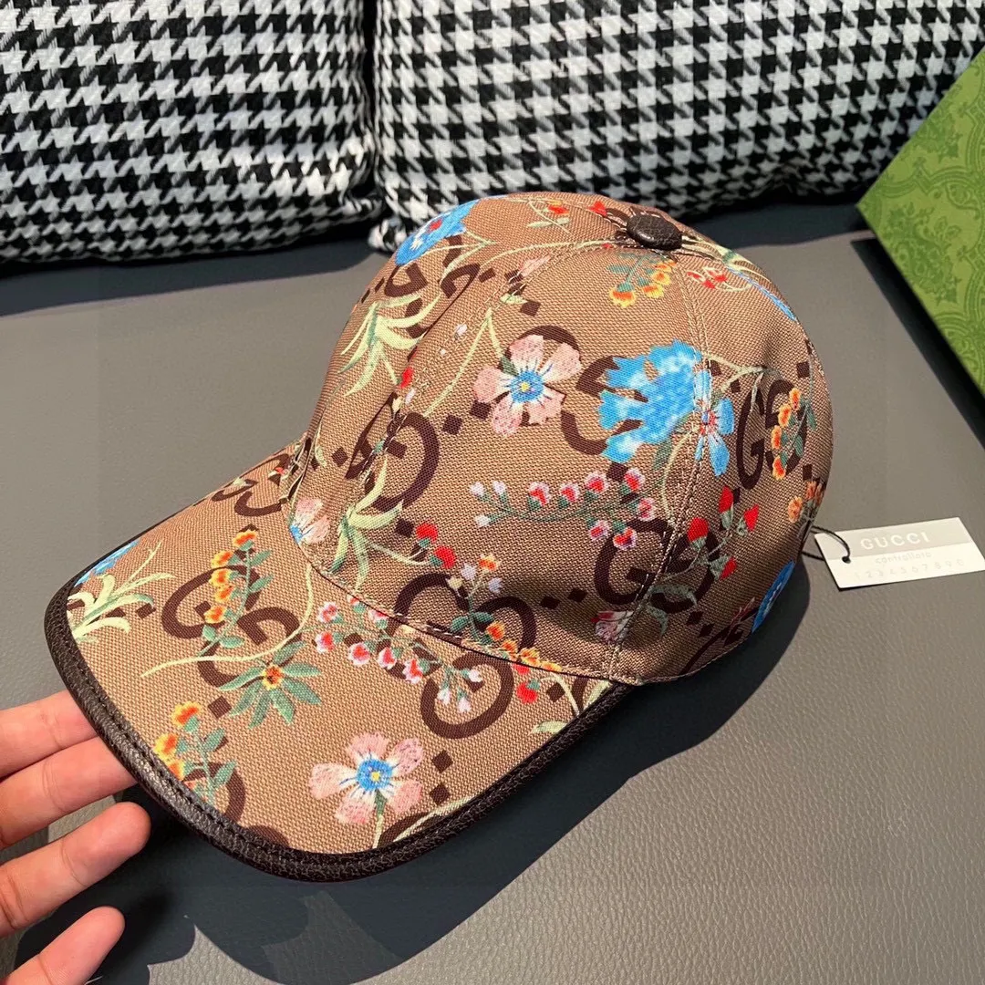 🉐️90 🎗, Gucci Gucci’s new original baseball cap, floral large double G, custom-made at the counter with 1:1 mold opening, perfect pattern, original canvas fabric + first-layer cowhide, light and breathable! The basic head circumference is 56cm, and the patch is adjustable.