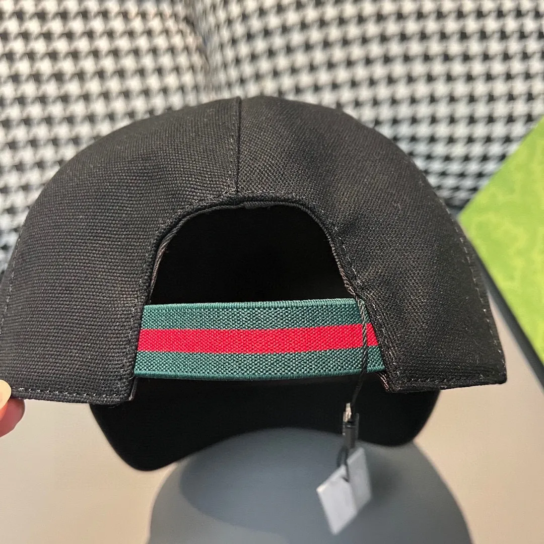 🉐️90 hot new models are back in stock!          , Gucci (Gucci) latest original baseball cap, double G small embroidery, 1:1 mold opening and customization at the counter, sales at the counter 1600+, purchasing the best-selling model🥰🥰original canvas fabric + original customized elastic webbing, pure cotton lining, light, breathable, fashionable and versatile, excellent quality, shipped in black and white!