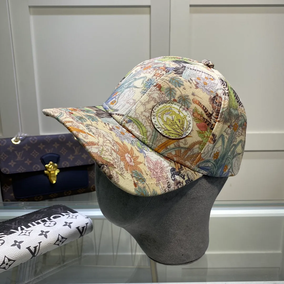 P70💰Gucci Baseball Cap GUCCI🧢Original quality is now available 🔥🎩 The craftsmanship is very exquisite, high-end and classy! Low-key luxury, easy to carry! Running volume! 【68211469】