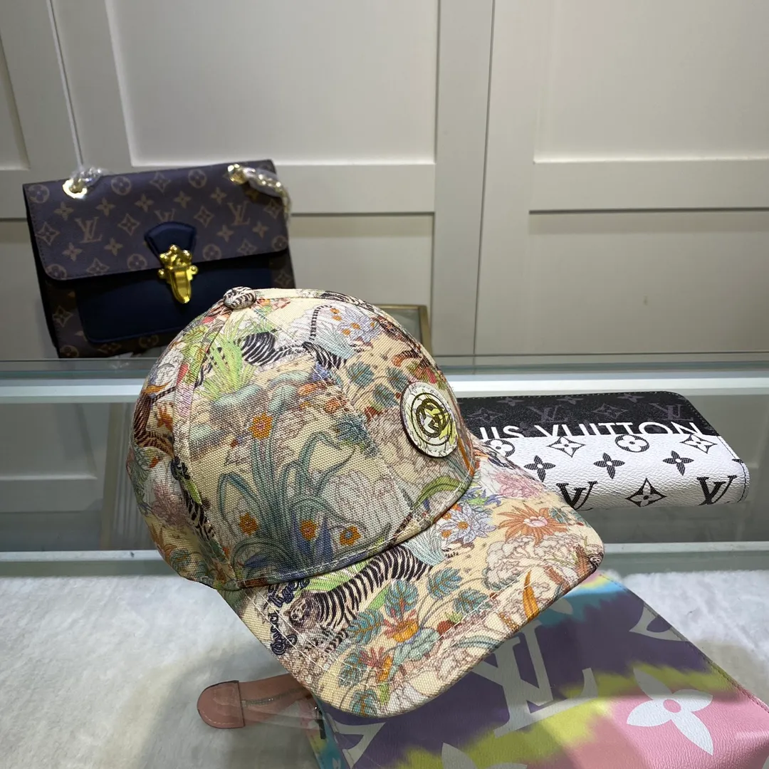P70💰Gucci Baseball Cap GUCCI🧢Original quality is now available 🔥🎩 The craftsmanship is very exquisite, high-end and classy! Low-key luxury, easy to carry! Running volume! 【68211469】
