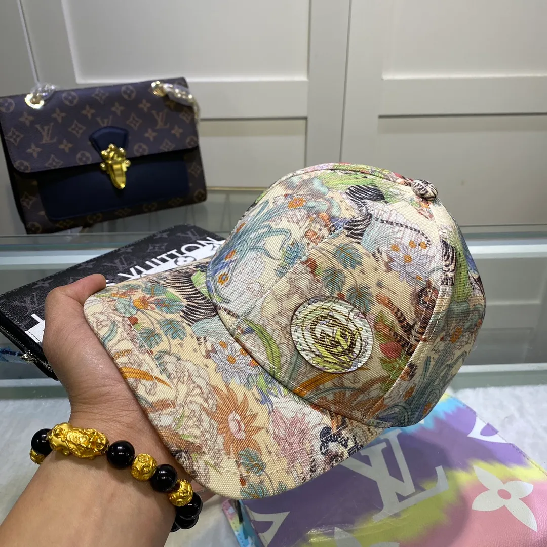 P70💰Gucci Baseball Cap GUCCI🧢Original quality is now available 🔥🎩 The craftsmanship is very exquisite, high-end and classy! Low-key luxury, easy to carry! Running volume! 【68211469】