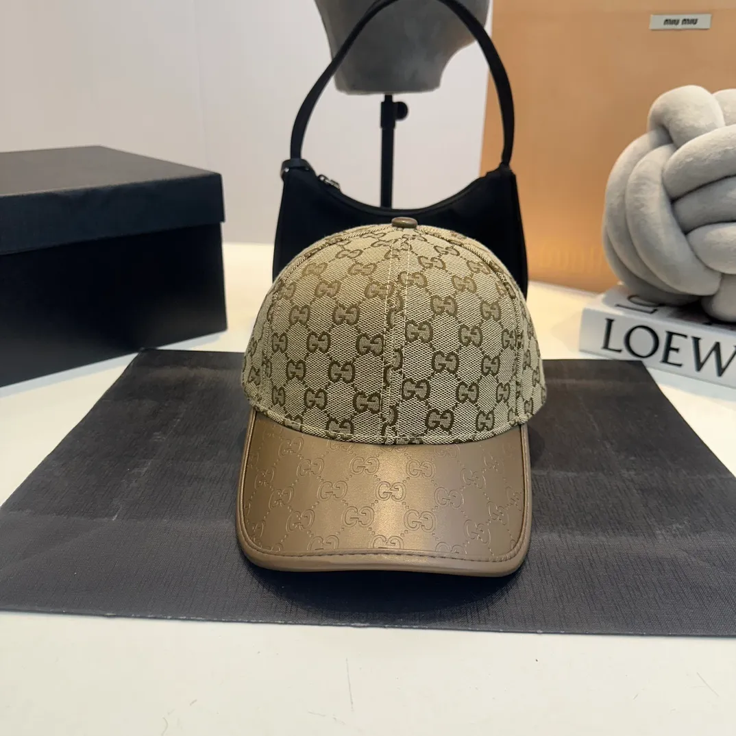 P60 GUCCI Gucci Baseball Cap👒Official website new product Gucci🧢original quality is very popular. The craftsmanship is very exquisite, high-end and classy! Low-key luxury, easy to carry! Running volume