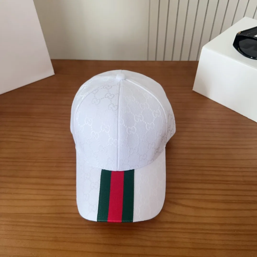 💰56 GUCCI simple baseball cap, very trendy! Casual and sports style, classic production, super easy to match!