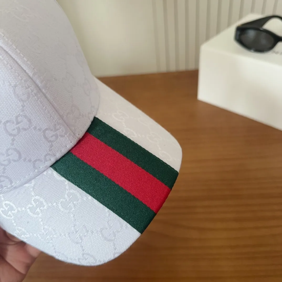 💰56 GUCCI simple baseball cap, very trendy! Casual and sports style, classic production, super easy to match!