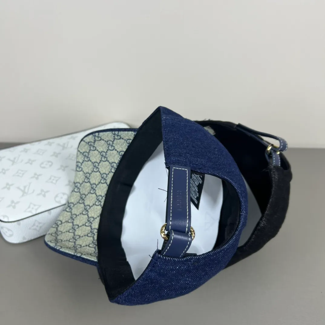 P60💰Gucci Baseball Cap♥️GUCCI🧢Official new product, baseball cap, original quality, hot arrival 🔥🎩 The craftsmanship is very exquisite, high-end and classy! Low-key luxury, easy to carry! Running volume!