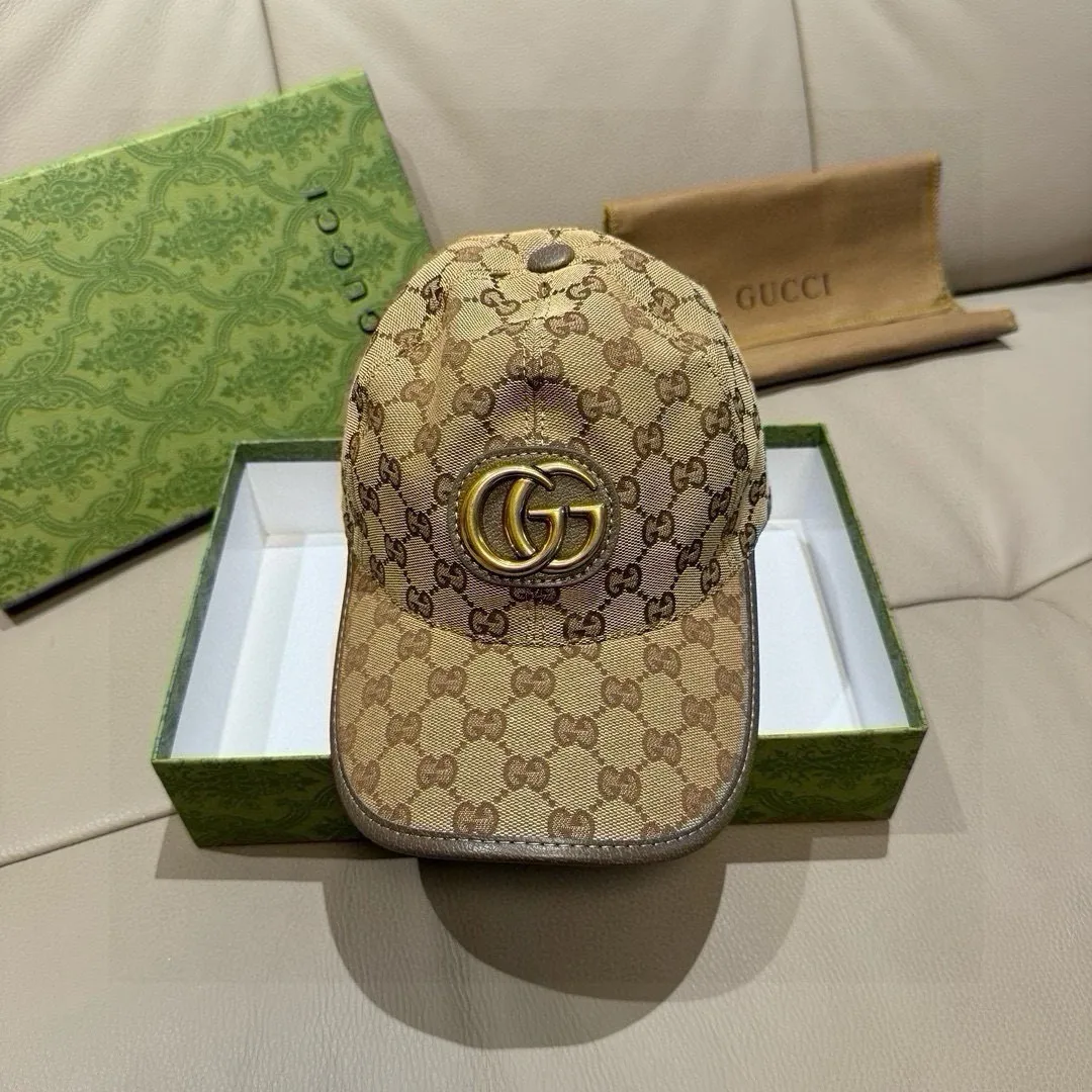 P90., Gucci (Gucci) new original baseball cap, metal double G, the latest model at the counter, 1:1 mold customization, genuine mold hardware, original canvas fabric + first-layer cowhide, original quality! The quality is great, the basic head circumference is 56cm, and the patch is adjustable.