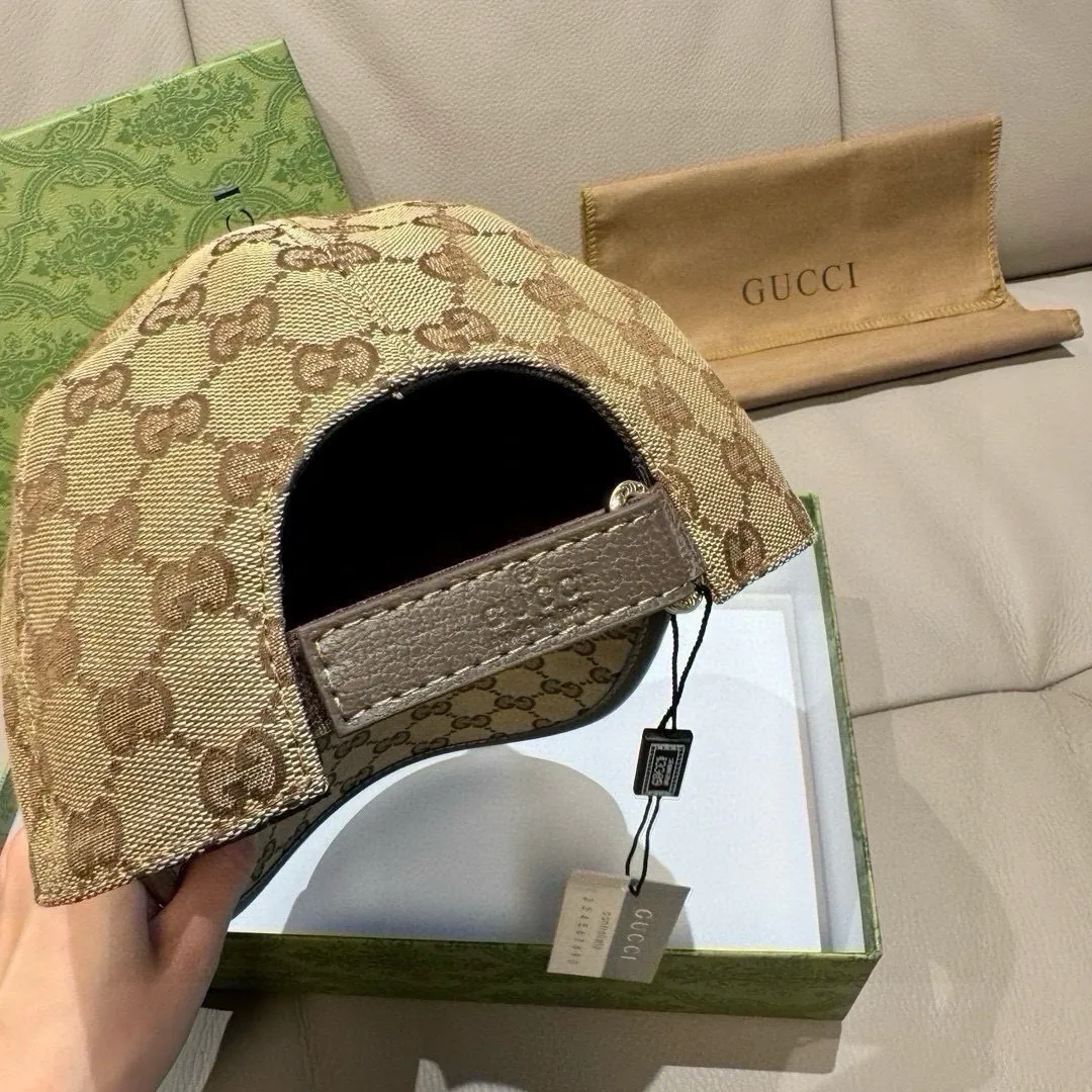 P90., Gucci (Gucci) new original baseball cap, metal double G, the latest model at the counter, 1:1 mold customization, genuine mold hardware, original canvas fabric + first-layer cowhide, original quality! The quality is great, the basic head circumference is 56cm, and the patch is adjustable.