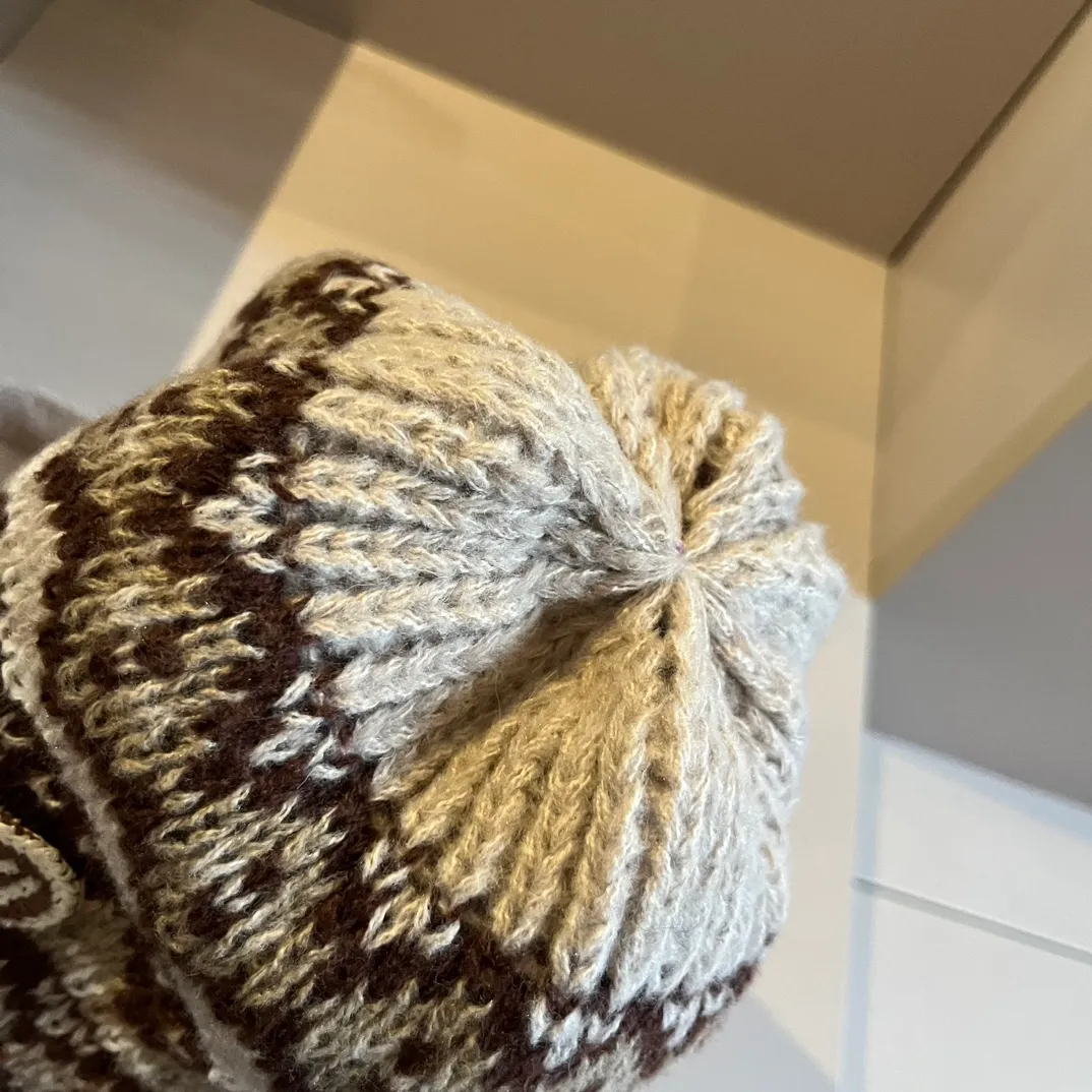 💰90¥ Gucci new knitted cold hat ear protection hat