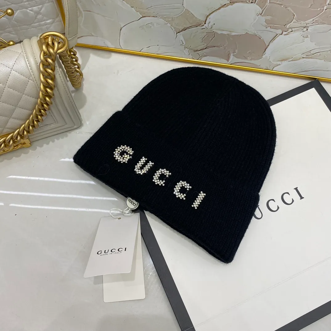 Cabbage price Gucci Gucci rhinestone logo cashmere knitted hat