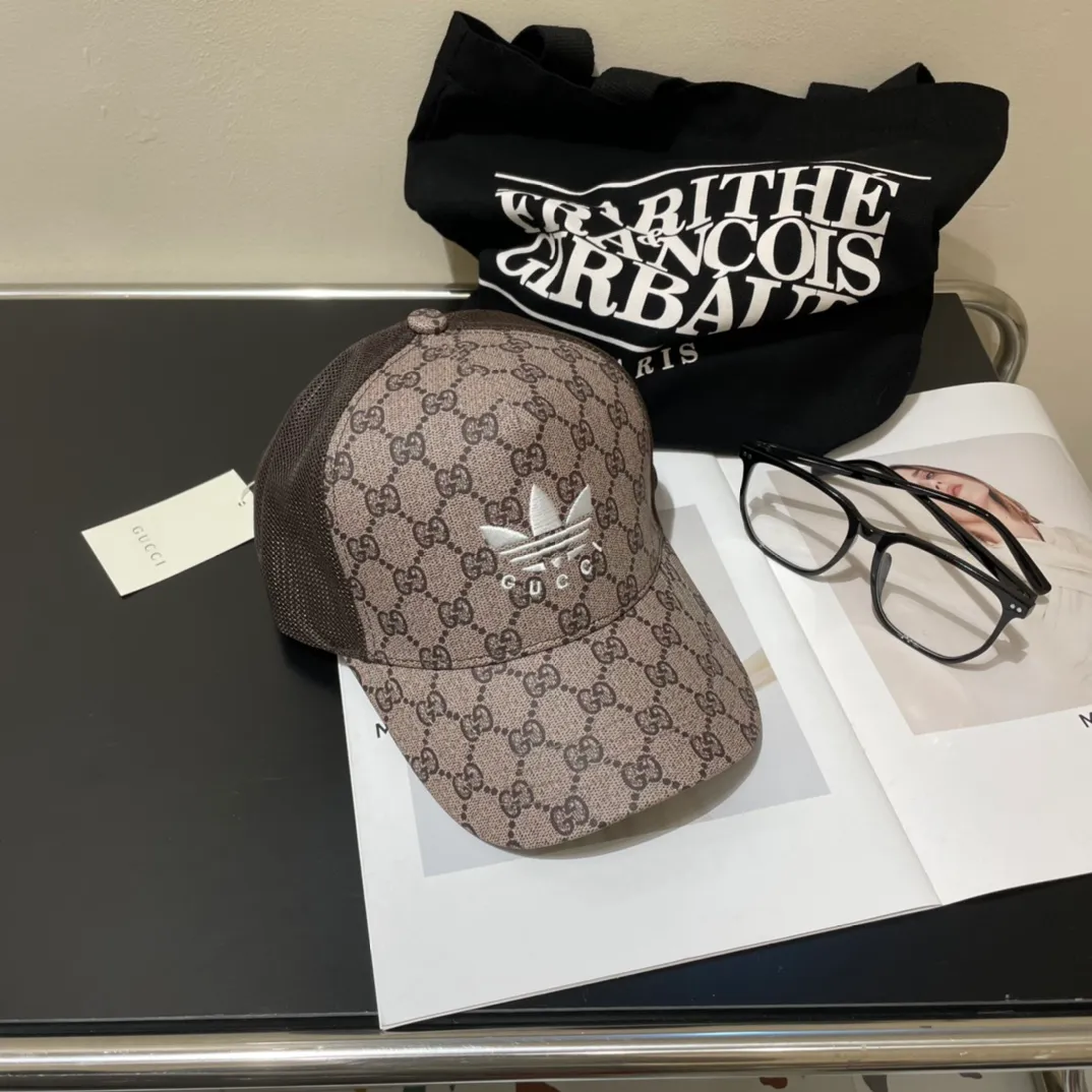 P50💰Gucci Baseball Cap♥️GUCCI Baseball Cap🧢New product from the official website, baseball cap, original quality, hot arrival 🔥🎩 The craftsmanship is very exquisite, high-end and classy! Low-key luxury, easy to carry! Running volume!