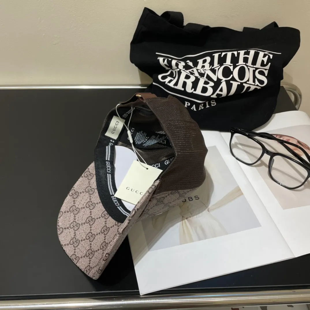 P50💰Gucci Baseball Cap♥️GUCCI Baseball Cap🧢New product from the official website, baseball cap, original quality, hot arrival 🔥🎩 The craftsmanship is very exquisite, high-end and classy! Low-key luxury, easy to carry! Running volume!