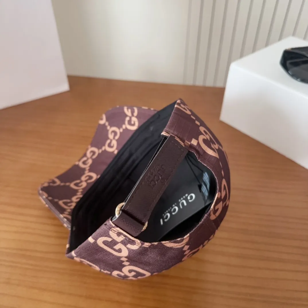 💰60 GUCCI Baseball Cap👒 The craftsmanship is very exquisite, high-end and classy! Low-key luxury, easy to carry!