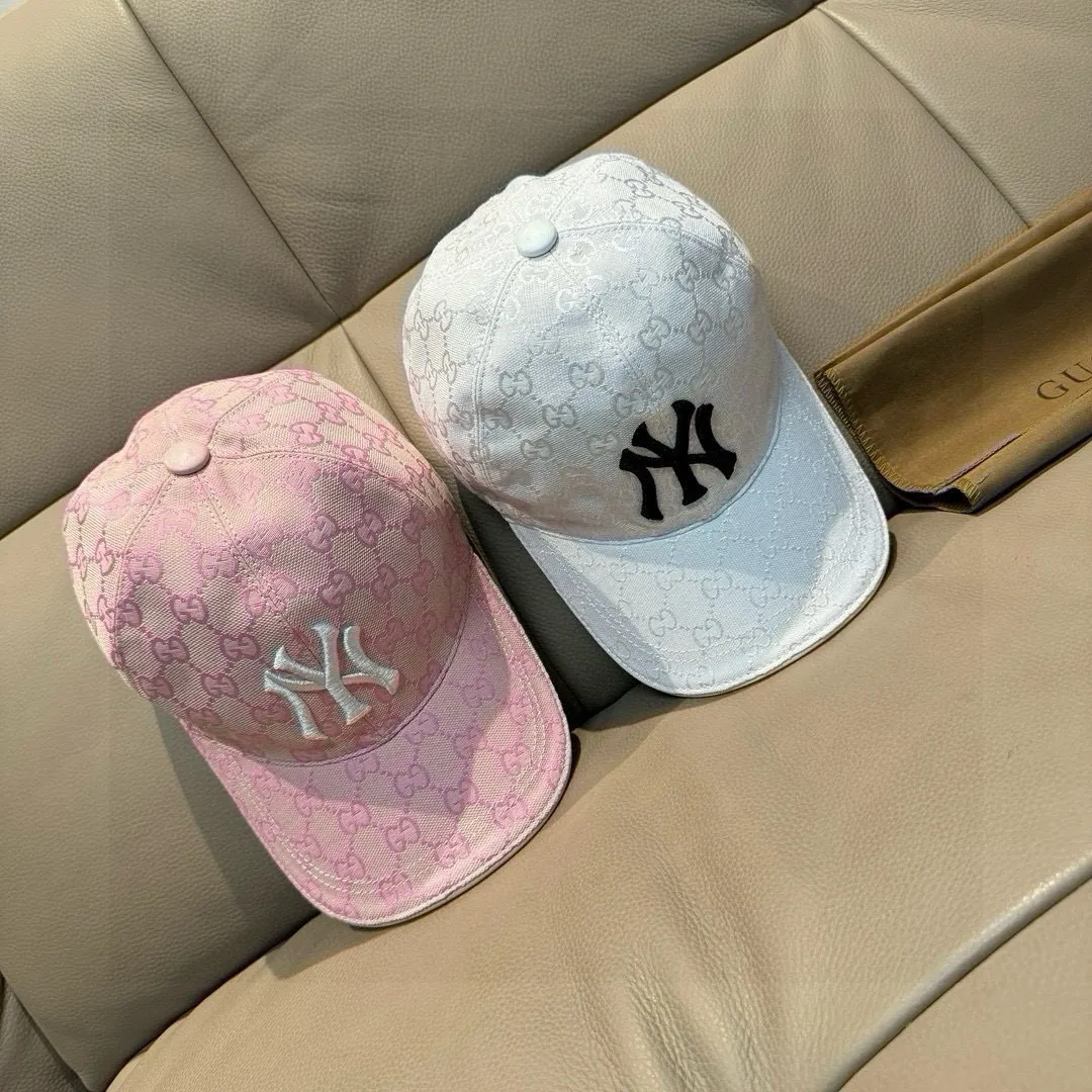 P90 hot-selling full-color NY&Gucci (Gucci) cooperation baseball cap, the latest model at the counter, NY embroidery, 1:1 mold customization, original breathable sail fabric + first-layer cowhide, perfect details, original quality, exclusive physical shooting, suitable for men and women.  , four colors are in stock at the counter!