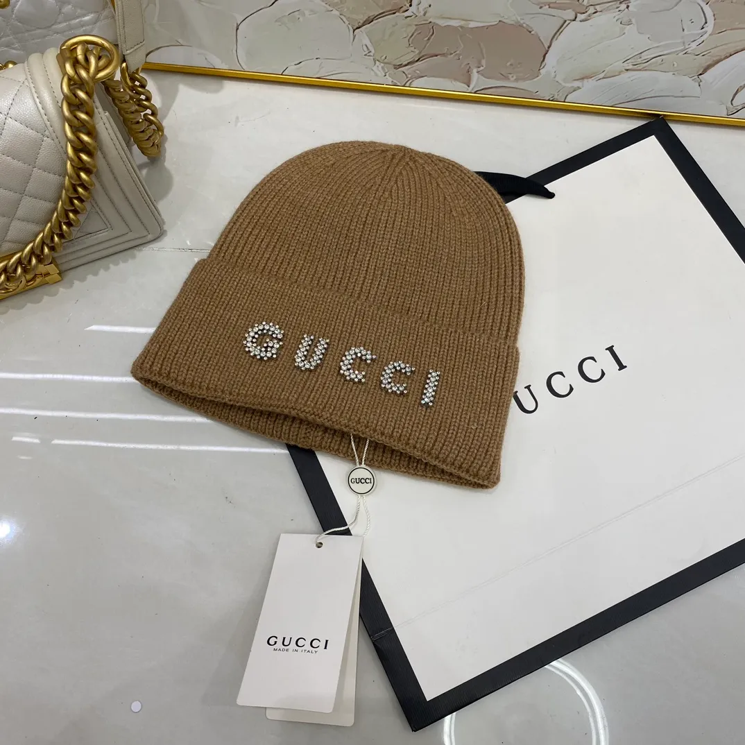 Cabbage price Gucci Gucci rhinestone logo cashmere knitted hat