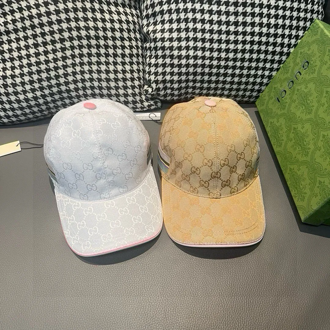 Batch of 900,000-year-old classic models in new colors shipped!   , Gucci (Gucci) classic original baseball cap 😍😍 1:1 mold opening and customization at the counter, the highest version, original canvas fabric + first layer of cowhide, light and breathable! Photographed in real life, suitable for men and women in all seasons, basic head circumference 56cm, adjustable patches.