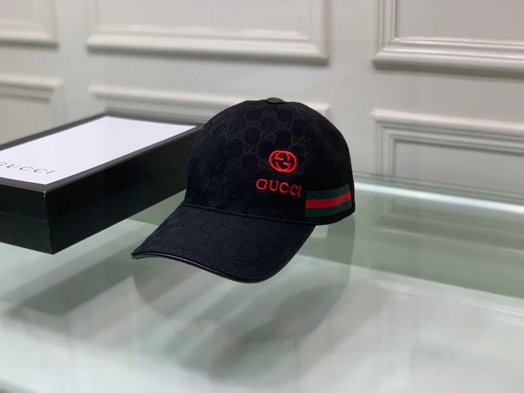 🉐️900,000-year-old classic model shipped!  , Gucci (Gucci) classic original baseball cap😍😍gucci small embroidery, 1:1 mold opening and customization at the counter, the highest version, original canvas fabric + first layer of cowhide, pure cotton lining, light and breathable! Photographed in real life, suitable for men and women in all seasons, basic head circumference 56cm, adjustable patches.