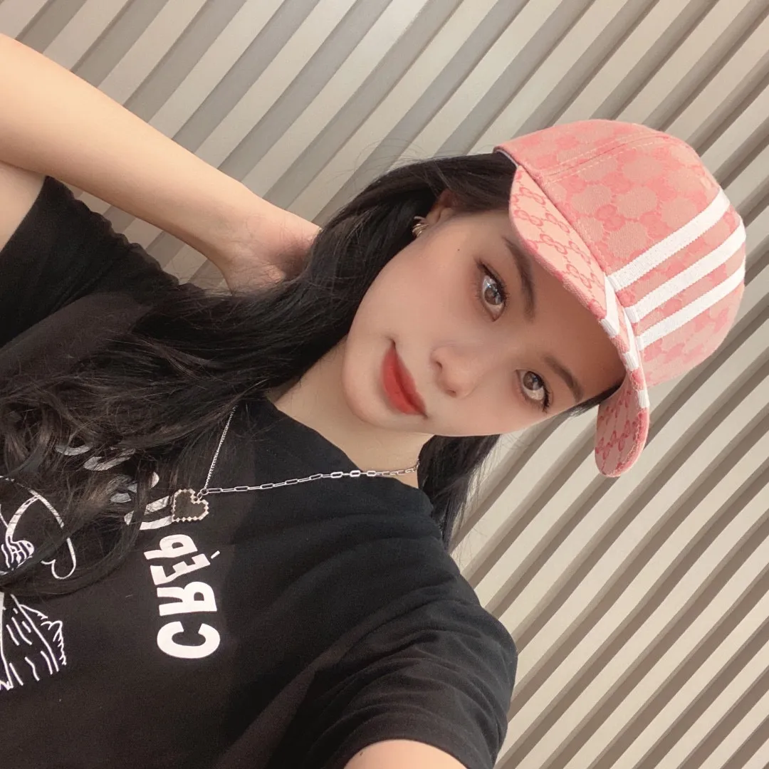 P56 [GUCCI] New baseball cap at the counter, synchronized with big brands, super easy to match, shipped