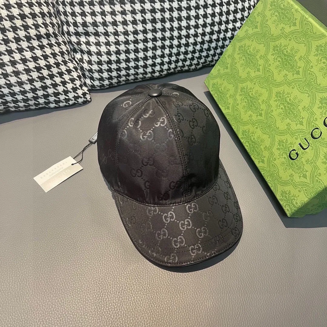 🉐️900,000-year-old classic!            , Gucci (Gucci) classic original baseball cap 😍😍 1:1 mold customization at the counter, the highest version, original satin fabric + first layer of cowhide, light and breathable! Photographed in real life, suitable for men and women in all seasons, basic head circumference 56cm, adjustable patches.