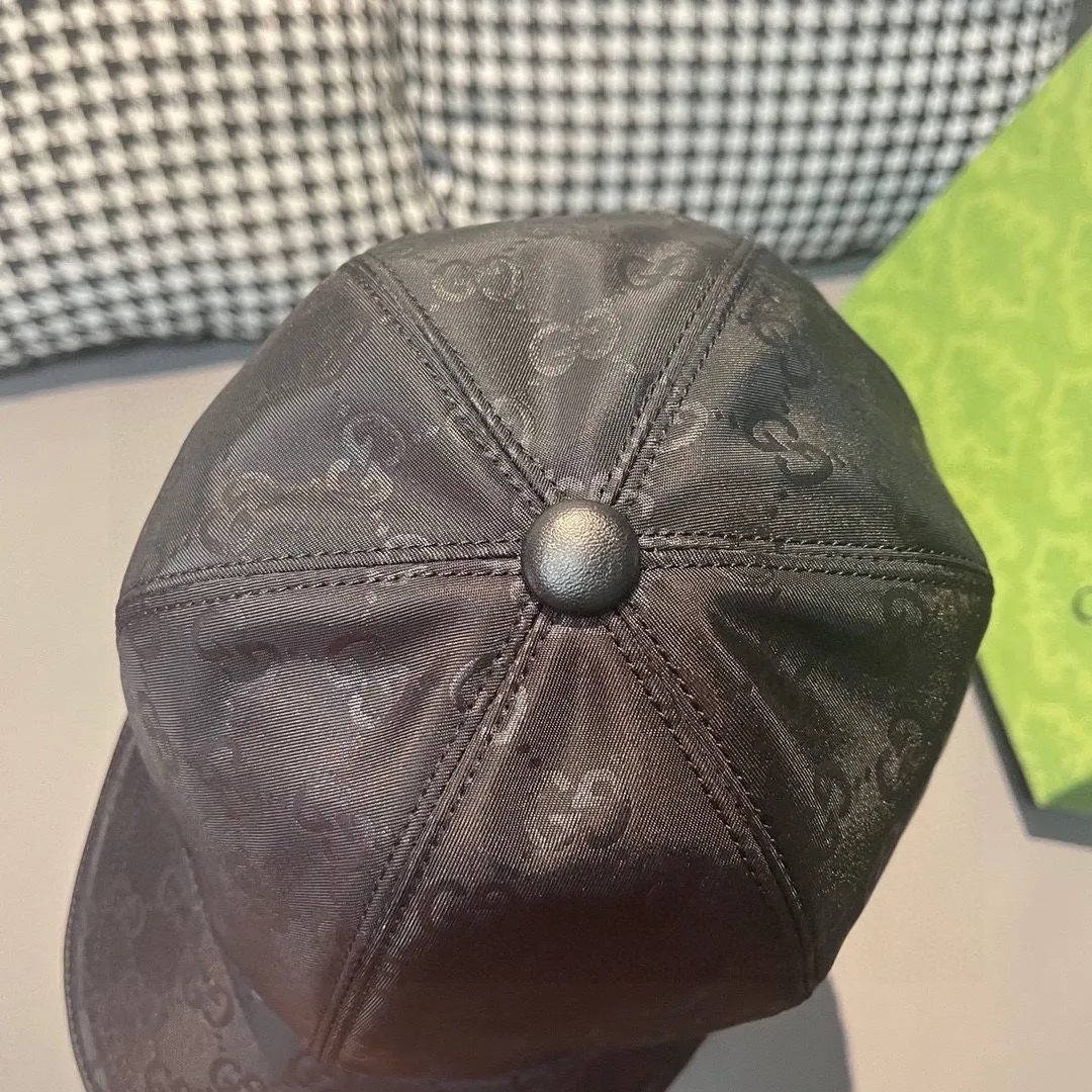🉐️900,000-year-old classic!            , Gucci (Gucci) classic original baseball cap 😍😍 1:1 mold customization at the counter, the highest version, original satin fabric + first layer of cowhide, light and breathable! Photographed in real life, suitable for men and women in all seasons, basic head circumference 56cm, adjustable patches.
