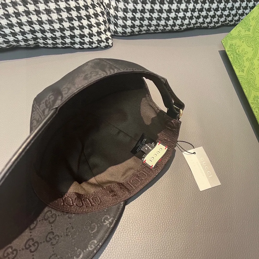 🉐️900,000-year-old classic!            , Gucci (Gucci) classic original baseball cap 😍😍 1:1 mold customization at the counter, the highest version, original satin fabric + first layer of cowhide, light and breathable! Photographed in real life, suitable for men and women in all seasons, basic head circumference 56cm, adjustable patches.