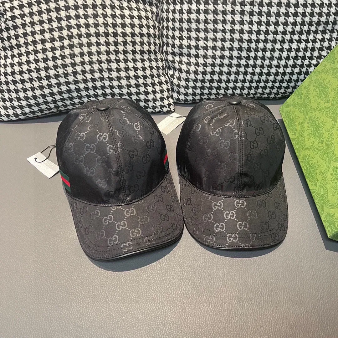 🉐️900,000-year-old classic!            , Gucci (Gucci) classic original baseball cap 😍😍 1:1 mold customization at the counter, the highest version, original satin fabric + first layer of cowhide, light and breathable! Photographed in real life, suitable for men and women in all seasons, basic head circumference 56cm, adjustable patches.