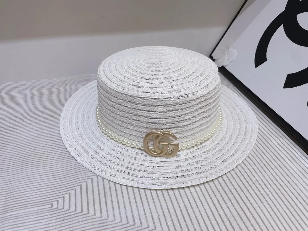 Gucci pearl brooch linen flat hat